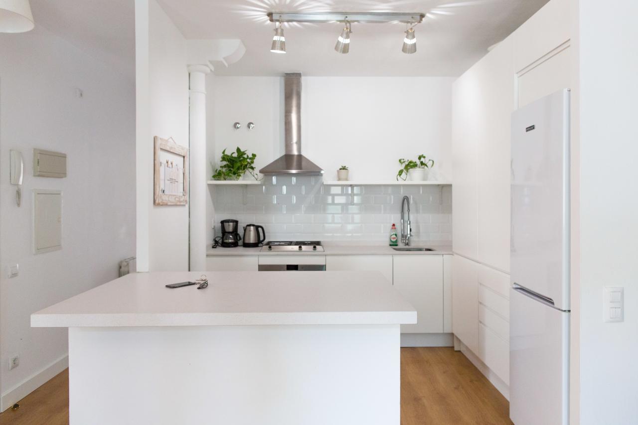 Central Apartment Barcelona Bagian luar foto